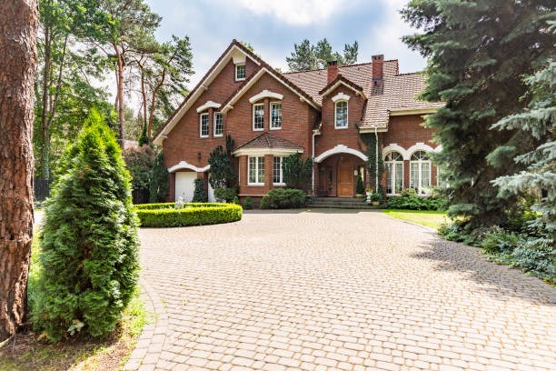 Best Driveway Pavers Installation  in Edinburg, IL